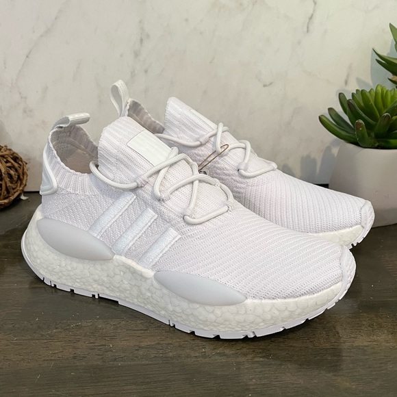 adidas NMD W1 Triple White - Picture 7 of 9